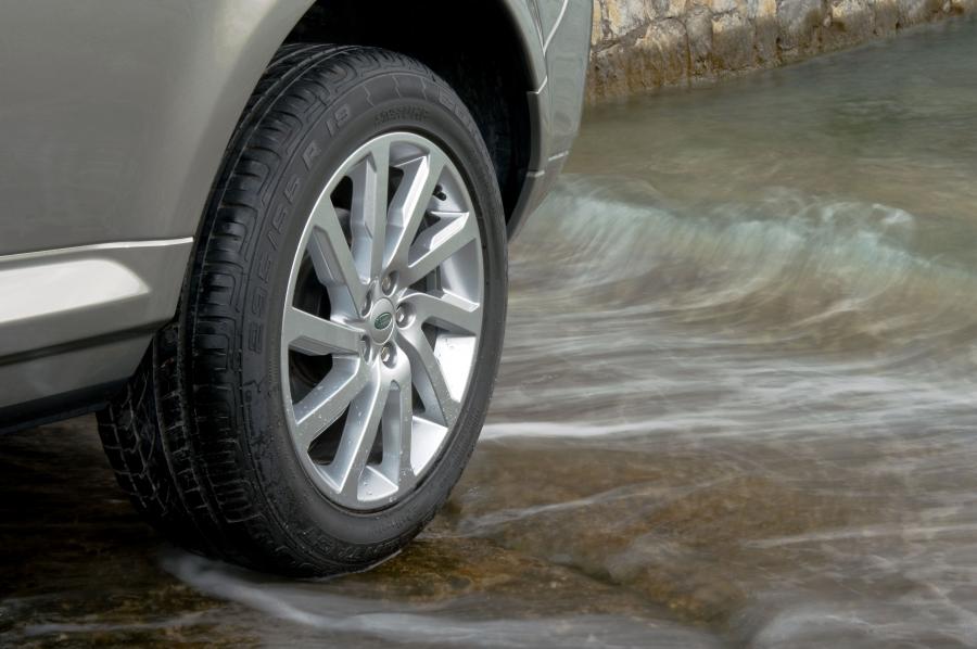  Land Rover Freelander 2 HSE SD4 2011 года  (фото 6 из 17)